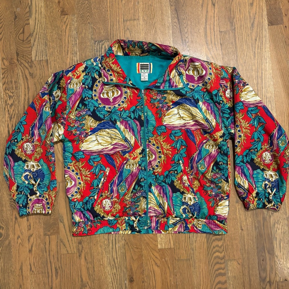 Vintage EVR Rousso Apparel Group Baroque Crown Pattern Windbreaker